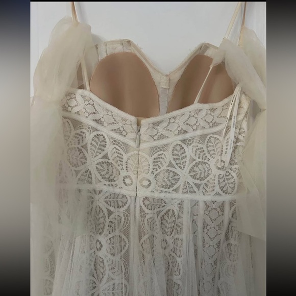 BHLDN Willowby Cordova Ophelia Wedding Dress - Picture 8 of 9